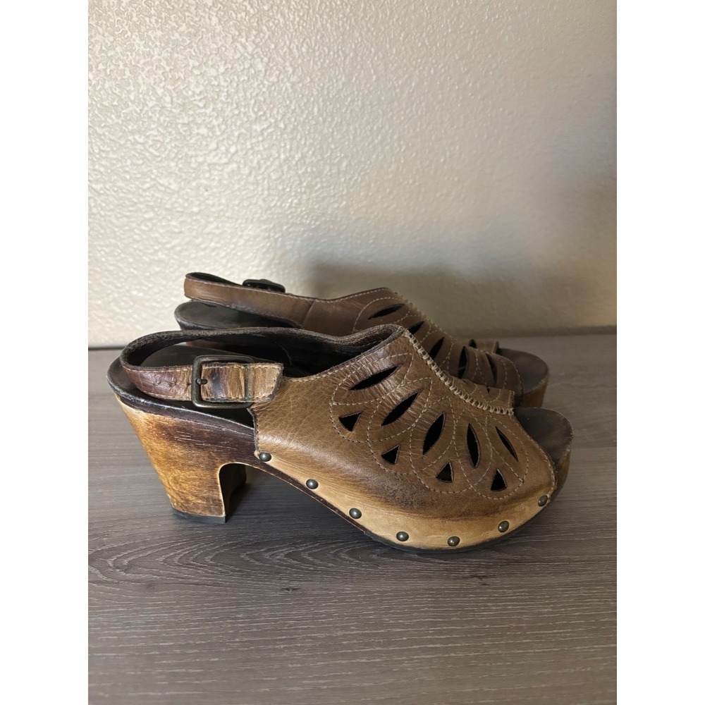 Dansko 6.5/7 Leather Cutout Slingback Clogs Chunky‎ Heel Studded Wood Platforms - Picture 4 of 10